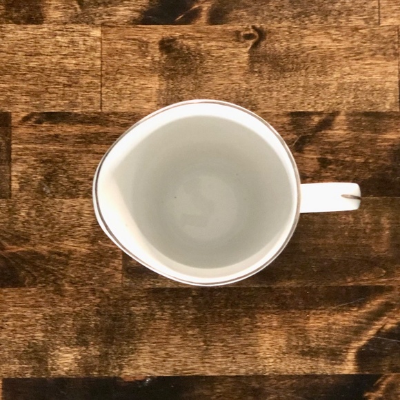 Vintage 1950’s Platinum ‘Rose Rhapsody’ Cream Server by Castlecourt Fina China - Picture 5 of 6